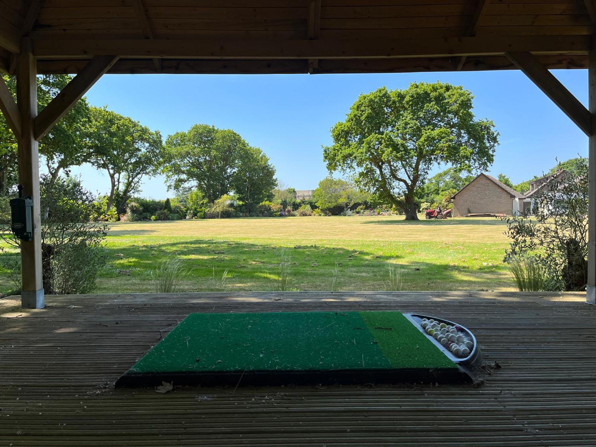 Stay At 'The Elms' In Tranquil Church Norton, Selsey - Ground Floor Bedroom, Own Private Bathroom, Quiet Beach, 2 Acre Garden By The Sea, On Edge Of Wildlife Nature Reserve Exteriör bild